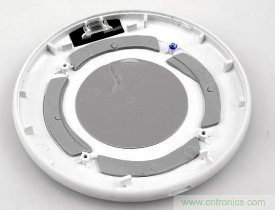 拆解對(duì)比：系出同門，小米、紫米無(wú)線充電器的差別有多大？