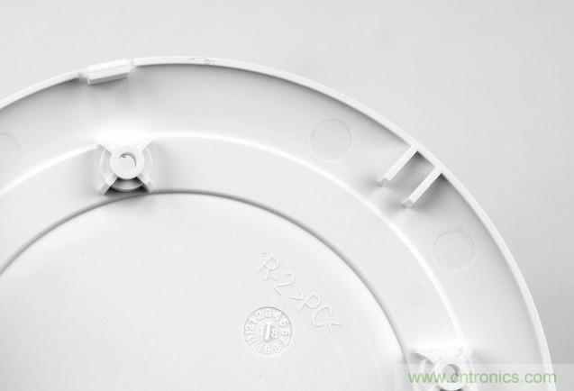 拆解對(duì)比：系出同門，小米、紫米無(wú)線充電器的差別有多大？