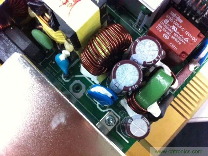 了解電容，讀這一篇就夠了