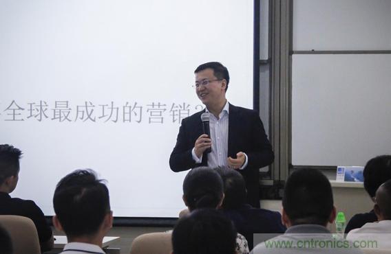 長江商學(xué)院教授李洋：企業(yè)應(yīng)該怎樣進行品牌建設(shè)和精細(xì)化營銷？