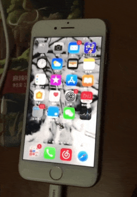 拆了個(gè)電容之后，我的iPhone也會自動訂房了