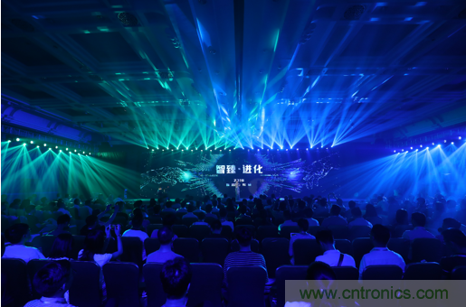 打破認知！ITOO EDGE 5革命性智能中控上市在即，智能引擎如何為住宅注入智能化動力