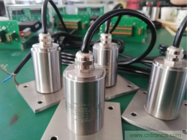 振動傳感器的機(jī)電變換原理？主要的分類有哪些？