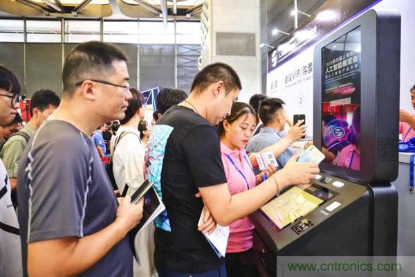 明年再見！“WAIE 2019第四屆上海國際人工智能展覽會暨人工智能產業(yè)大會”完美落幕！