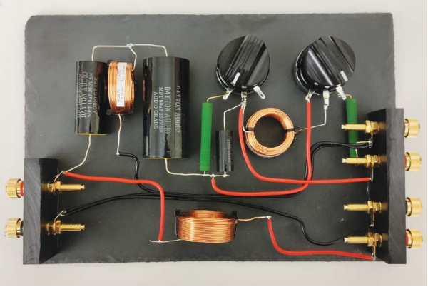 DSP入局：模擬與數(shù)字音頻分頻器設(shè)計(jì)的大比拼！